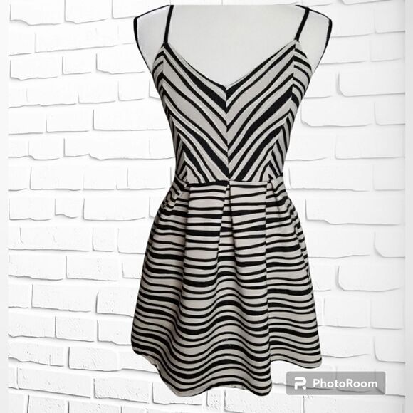 A'gaci Striped fit & flare dress - Picture 1 of 5